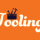 Het woord 'tooling' met bovenop de oo een pictogram van een gereedschapskist